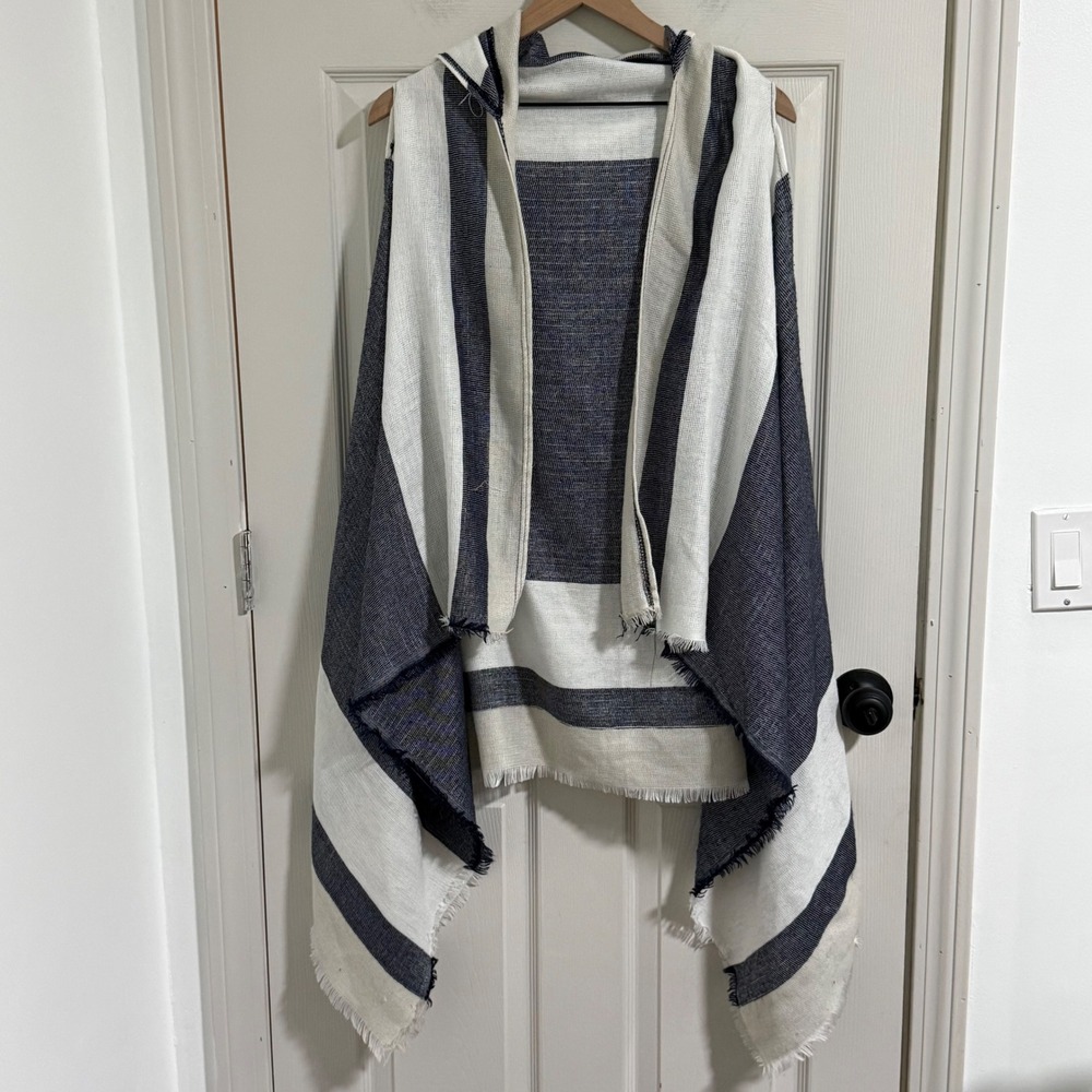 Francescas Poncho Womens One Size Blue White Coastal Beachy Boho Nautical‎